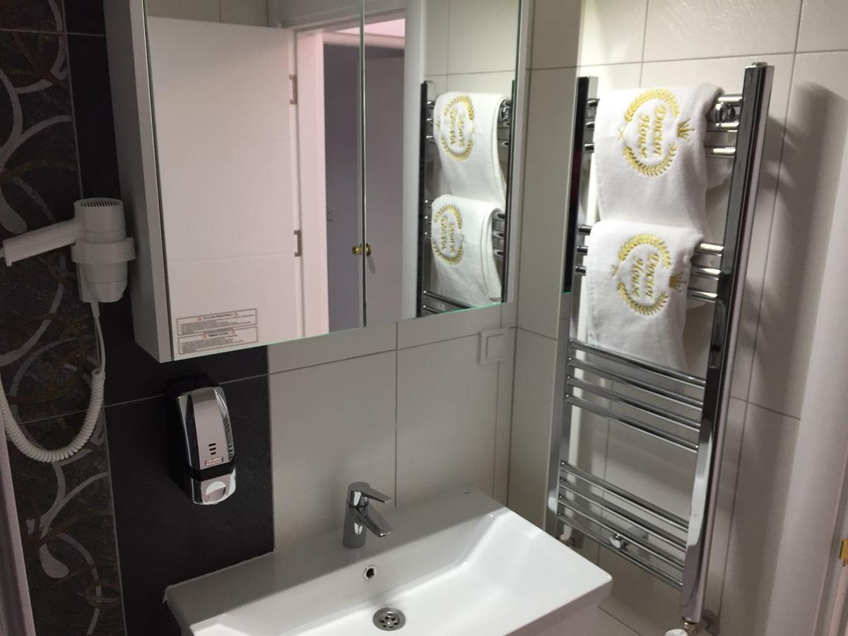 Doctor House Hotel Talas Екстериор снимка